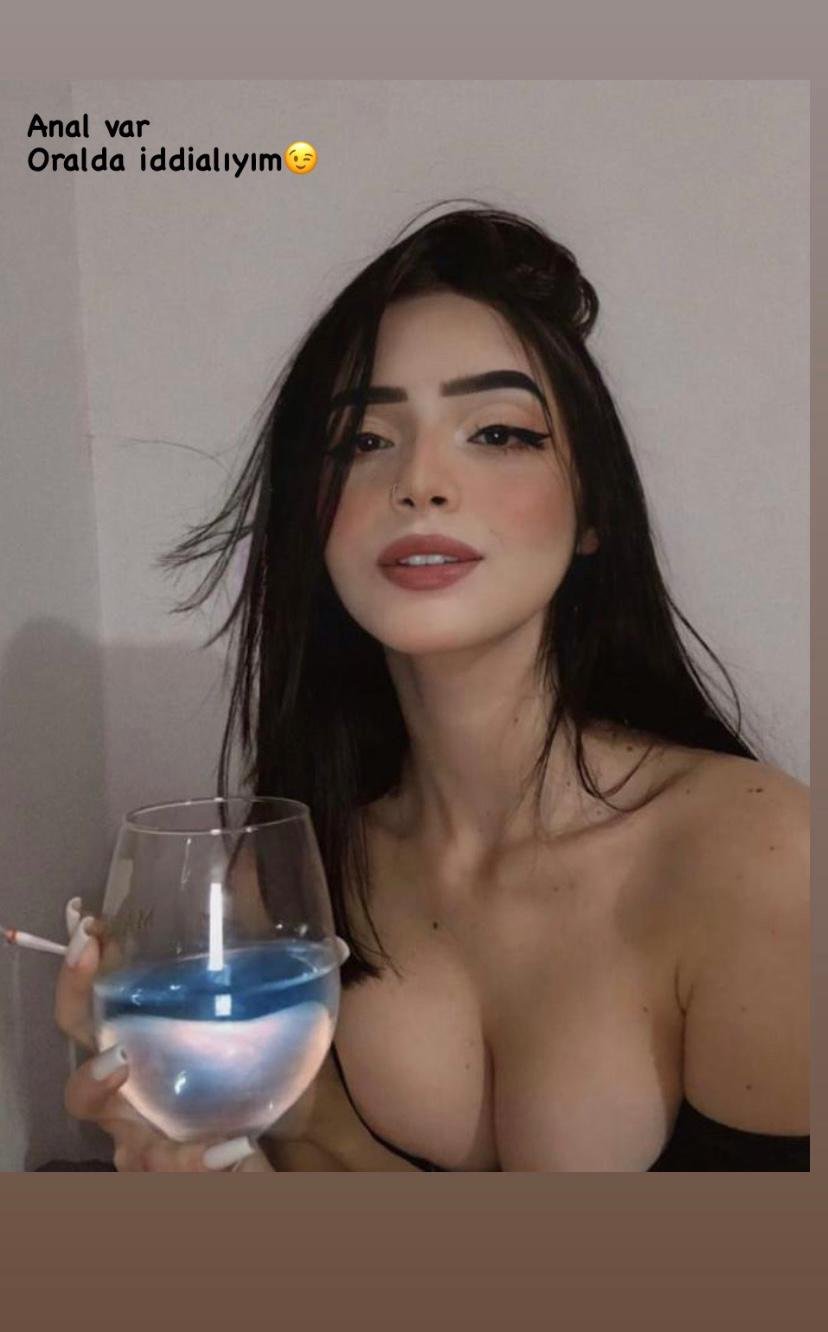 Kiraz Aşkı Gören Kadın Bayan Escort Reyhan